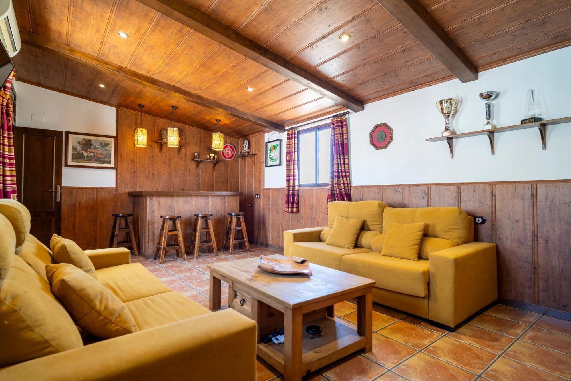 Casa Con Patio Y Terraza En Barrio Historico De La Villa, Junto Al Adarve 普里埃格·德·科尔多巴 外观 照片