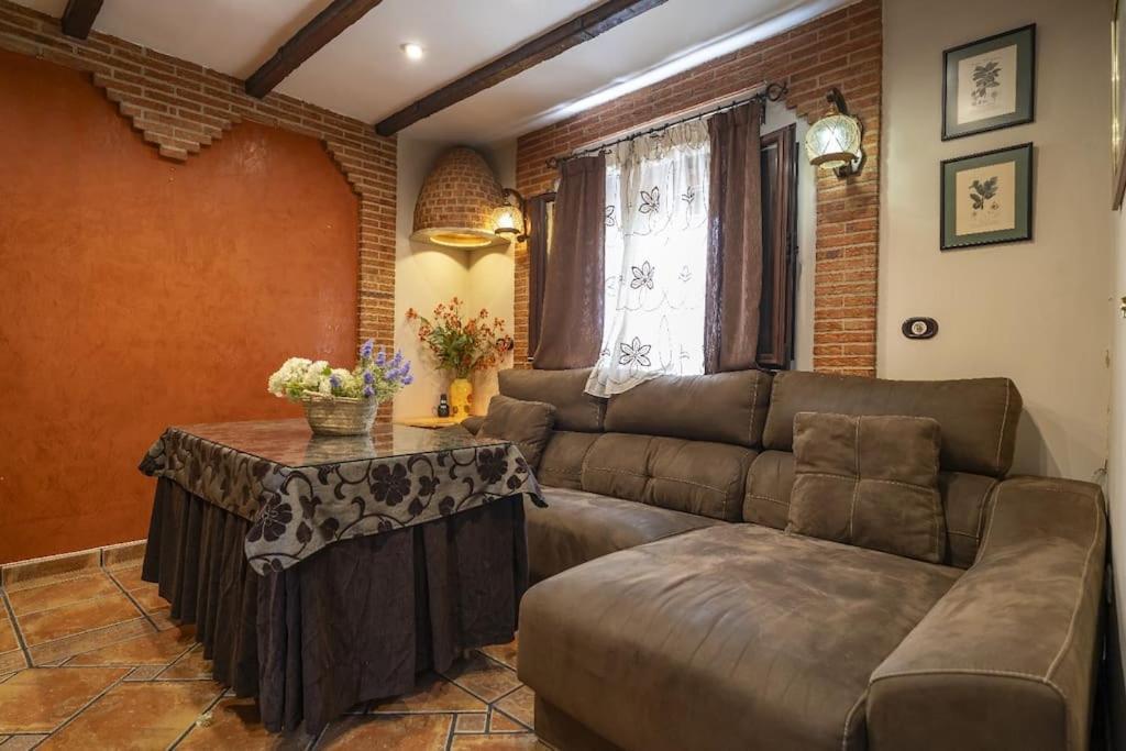 Casa Con Patio Y Terraza En Barrio Historico De La Villa, Junto Al Adarve 普里埃格·德·科尔多巴 外观 照片